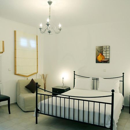Aerolithos Hotel Adamantas  Екстериор снимка