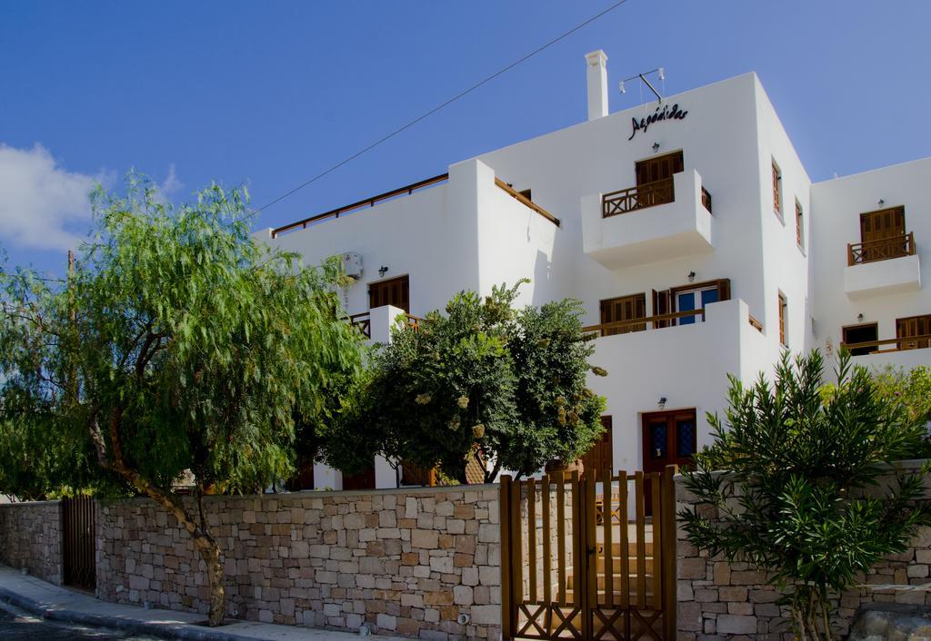 Aerolithos Hotel Adamantas  Екстериор снимка