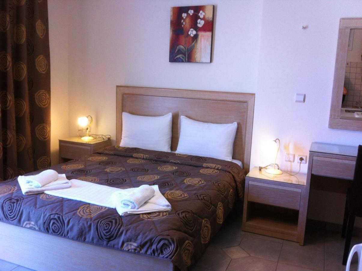Aerolithos Hotel Adamantas  Екстериор снимка