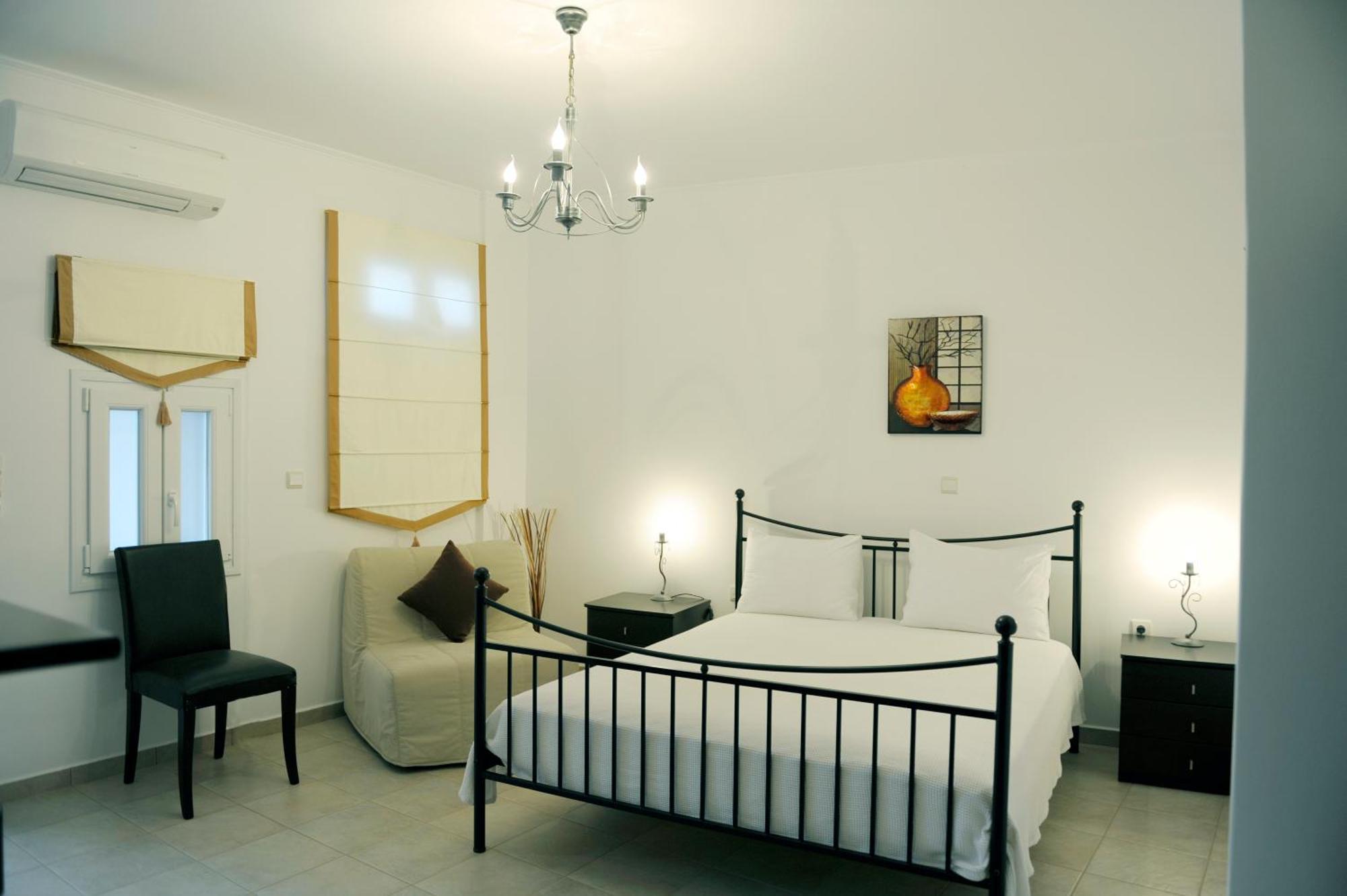 Aerolithos Hotel Adamantas  Екстериор снимка